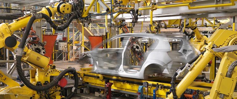 Car manufacturer - How Customer-Focused Technology Drives Manufacturing Growth