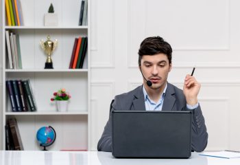 customer support person